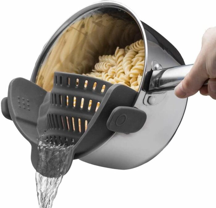 Gizmo1-700x673 Kitchen Gizmo Snap N Strain Pot Strainer and Pasta Strainer - Image 1